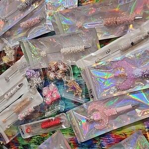 Fancy glitzy: beads & pens